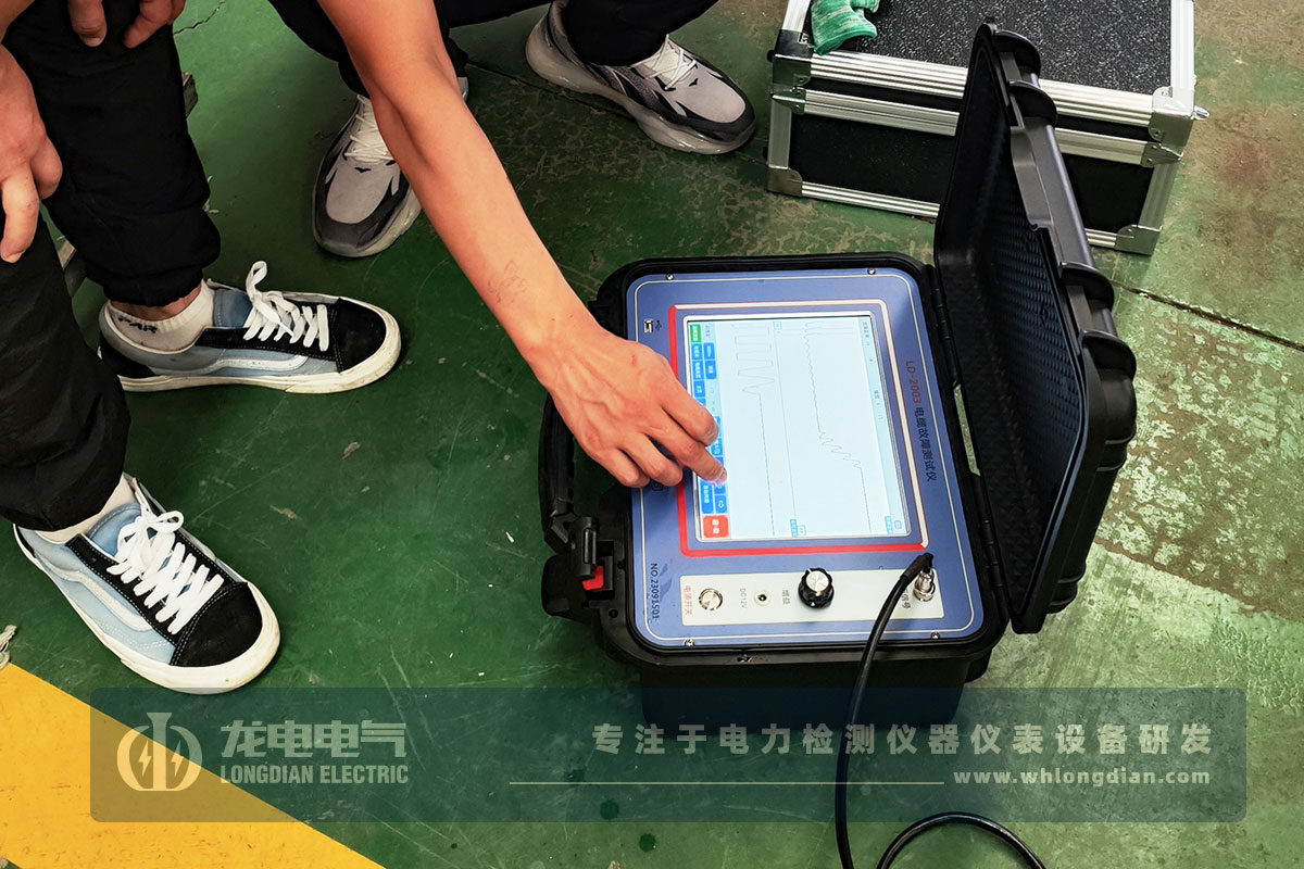 武漢龍電電氣技術(shù)團(tuán)隊為河北唐山客戶提供技術(shù)培訓(xùn) 武漢龍電電氣技術(shù)團(tuán)隊為河北唐山客戶提供技術(shù)培訓(xùn)